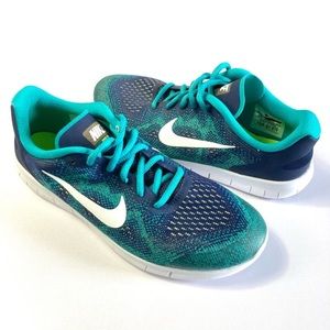 Nike Free Run - women’s 8 - 6.5 youth- teal and navy